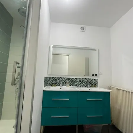 Cassard 5 Bedroom Apartment *